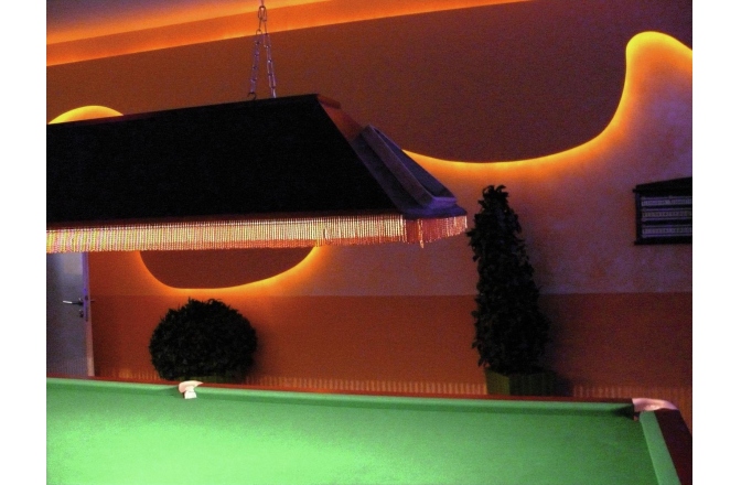 Tub LED flexibil pentru iluminat decorativ galben Eurolite RUBBERLIGHT LED RL1-230V yellow 44m