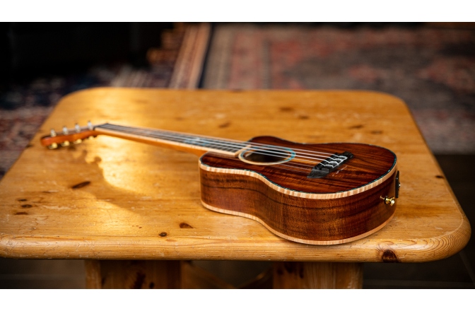 Ukulele  Ortega 30th Anniversary Series Tenor Ukulele 4 String
