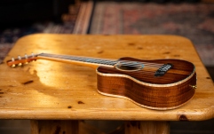 Ukulele  Ortega 30th Anniversary Series Tenor Ukulele 4 String