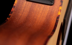 Ukulele tenor Ortega Tenor Ukulele - Bonfire Series/Preamp - Natural Spruce - laser engraved