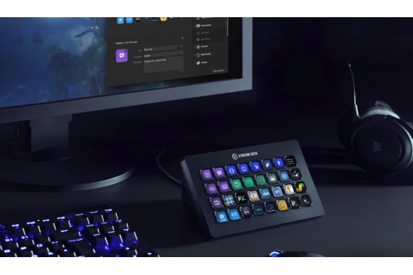  Elgato Stream Deck XL — 3