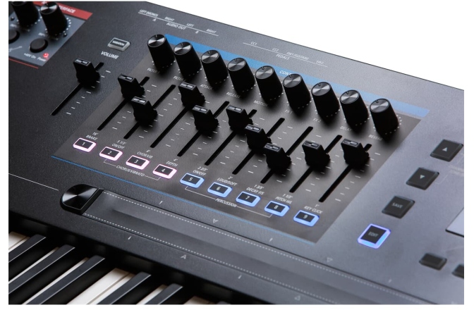 Workstation digital Kurzweil K2700