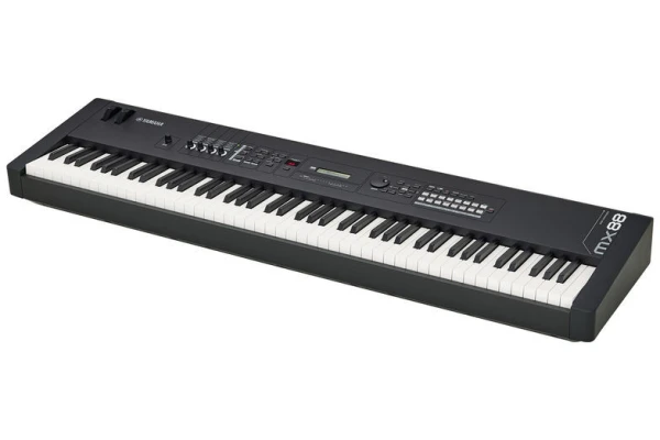 Yamaha MX88 — 4